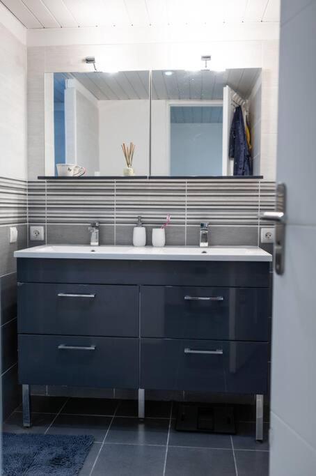 Appartement Le Jutini Caunes-Minervois ภายนอก รูปภาพ