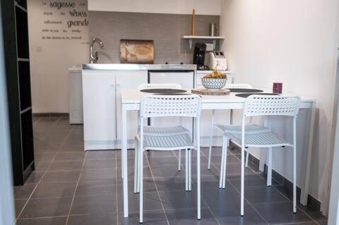 Appartement Le Jutini Caunes-Minervois ภายนอก รูปภาพ