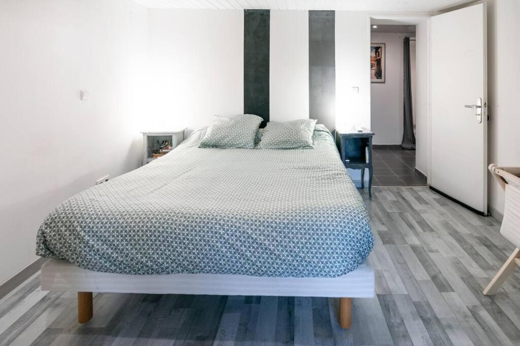 Appartement Le Jutini Caunes-Minervois ภายนอก รูปภาพ